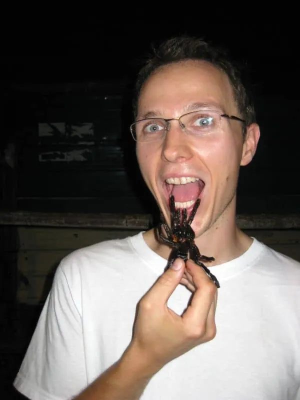 15133 tarantula drinking water