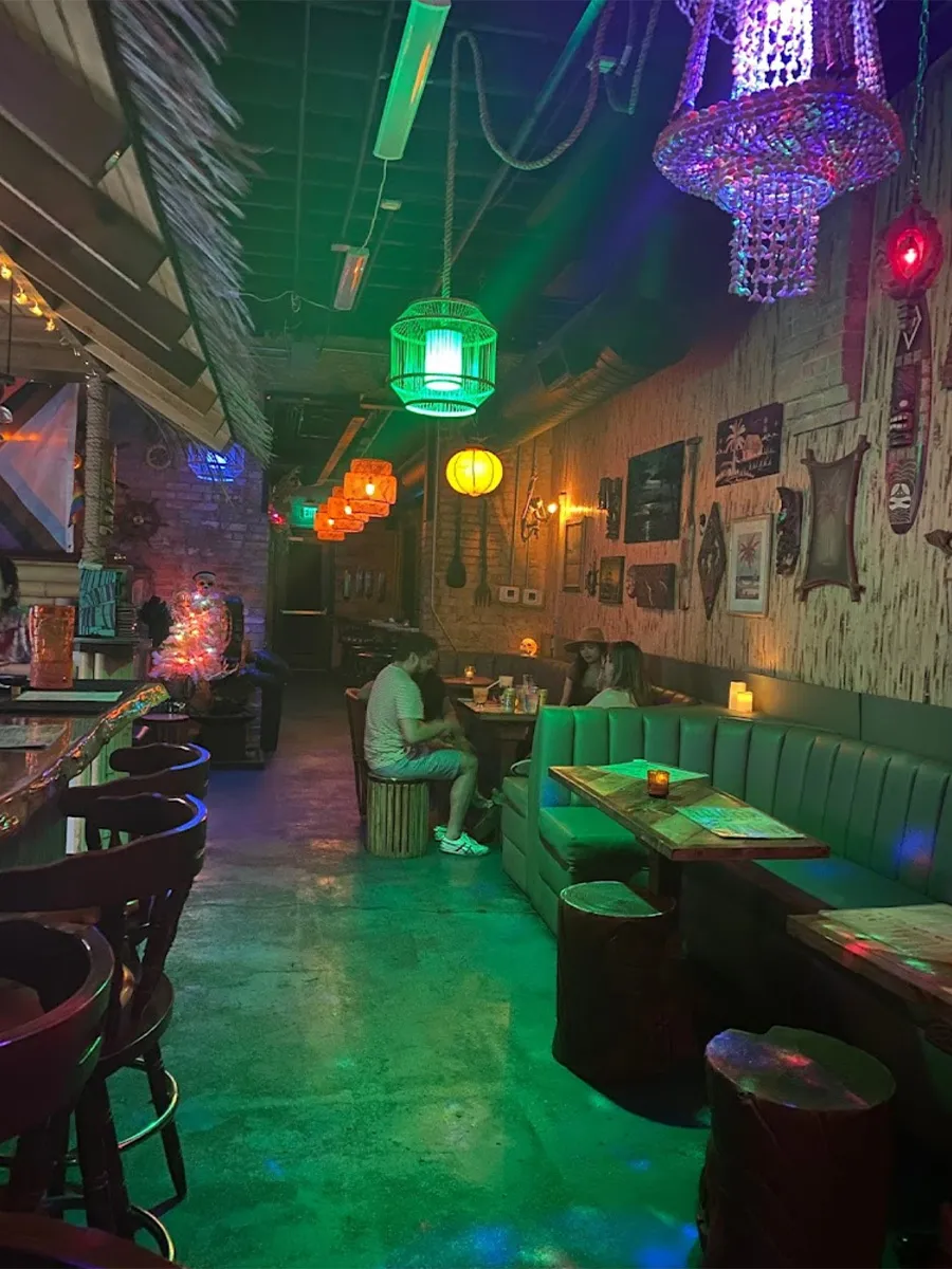 15162 tarantula tiki bar twist