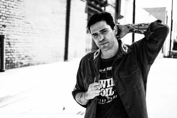 15456 tarantula feeding